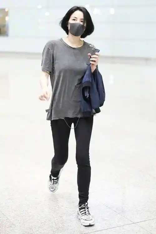 也是非常锋利了,但是固然王菲身段好,,但坏处也彰着呀,尤为是大长腿