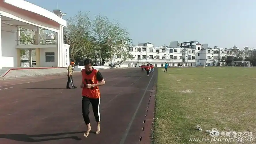 2018年东华初级中学参加全县中考体育考试