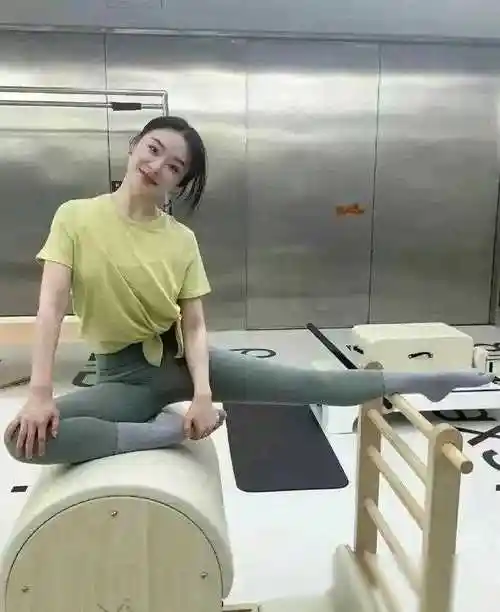 健身照风波后的赵丽颖如何重拾影视之路