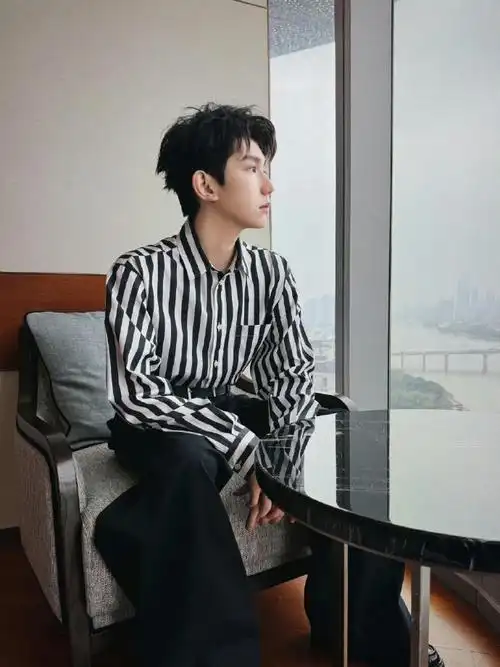 王源客厅狂欢巡演##王源城市捉迷藏