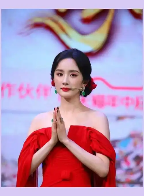 今儿晚上啊,大明星杨幂,龚俊,还有郭晓婷,胡连馨,魏哲鸣和祝绪丹这些