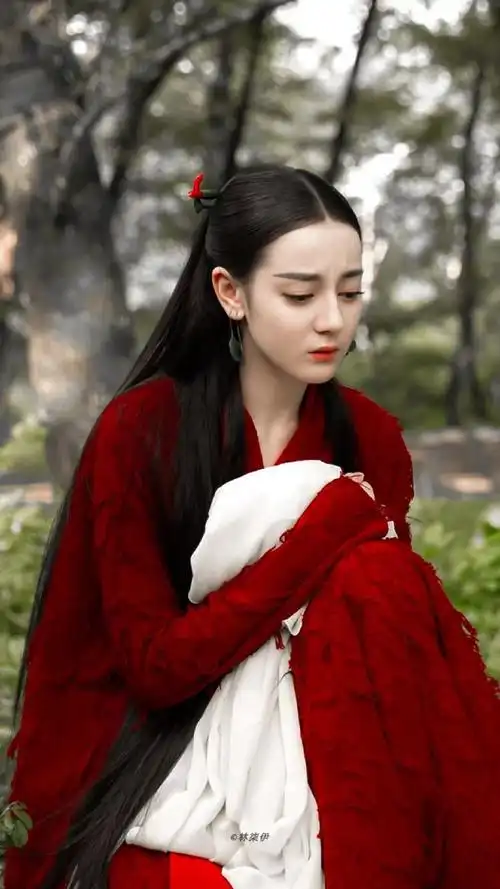 迪丽热巴红衣旧照##迪丽热巴邓妍