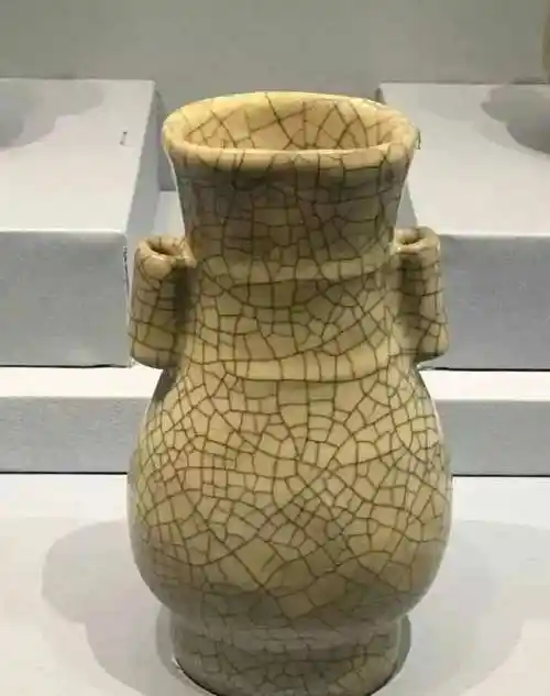 之所以不能肯定,一方面是由于古代记载了哥窑的文献只有元代的