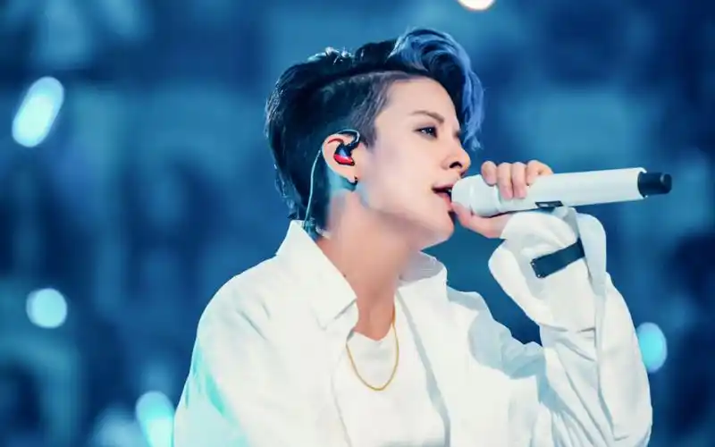 这两年,属于刘逸云的舞台也逐渐多了起来,在许多音乐节目的舞台和音乐