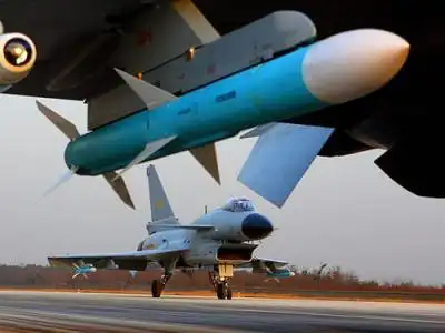 歼10挂载的霹雳10空空导弹