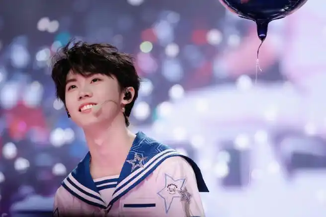 马嘉祺叁重楼暨出道四周年演唱会