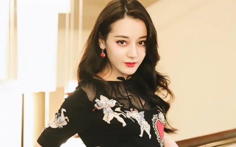 原图你的电脑分辨率(1600x1600)→生成壁纸显示:√欣赏模式全屏模式