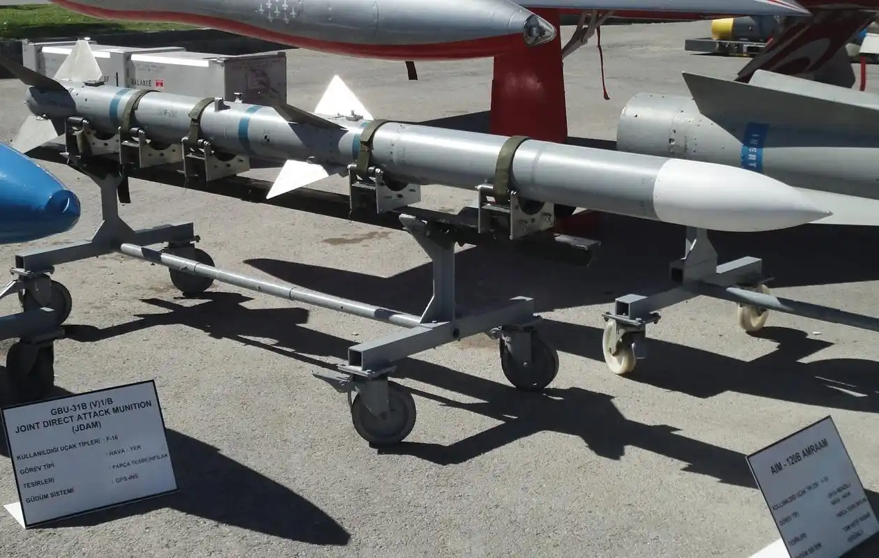 美制aim120空空导弹威力强大价格高得离谱让采购方抓狂