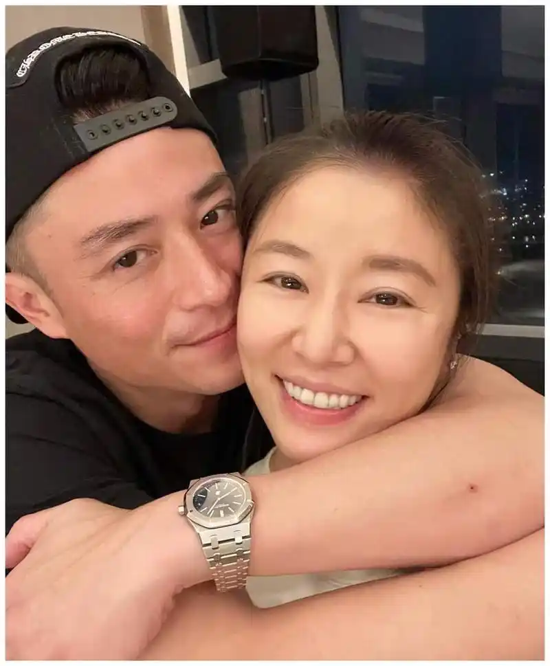 林心如27日过45岁的庆生,她日前出席活动受访时表示,老公霍建华订了