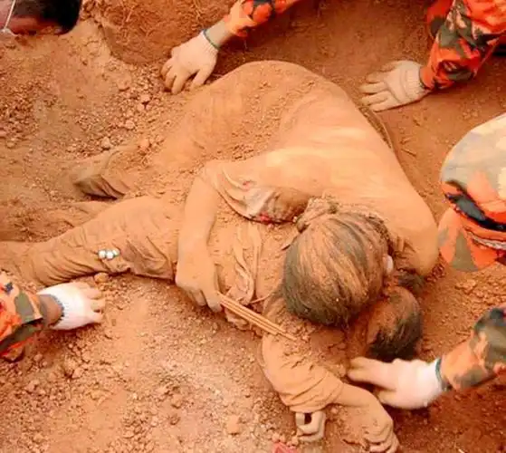 八张照片感动亿万网友!忍不住让人泪目