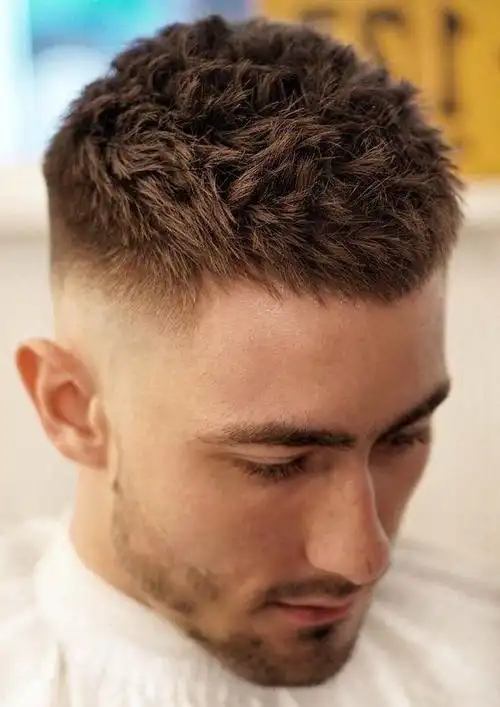 m型发际线发型_m型发际线发型女生-都市码头小百科