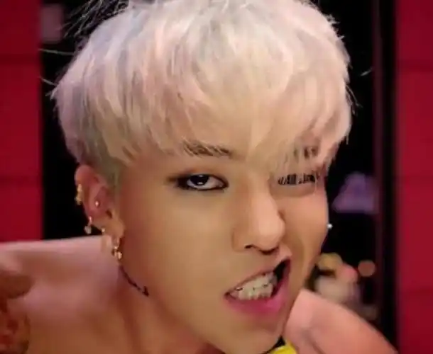 有一种素颜叫权志龙明明是素颜男神却非要化浓妆