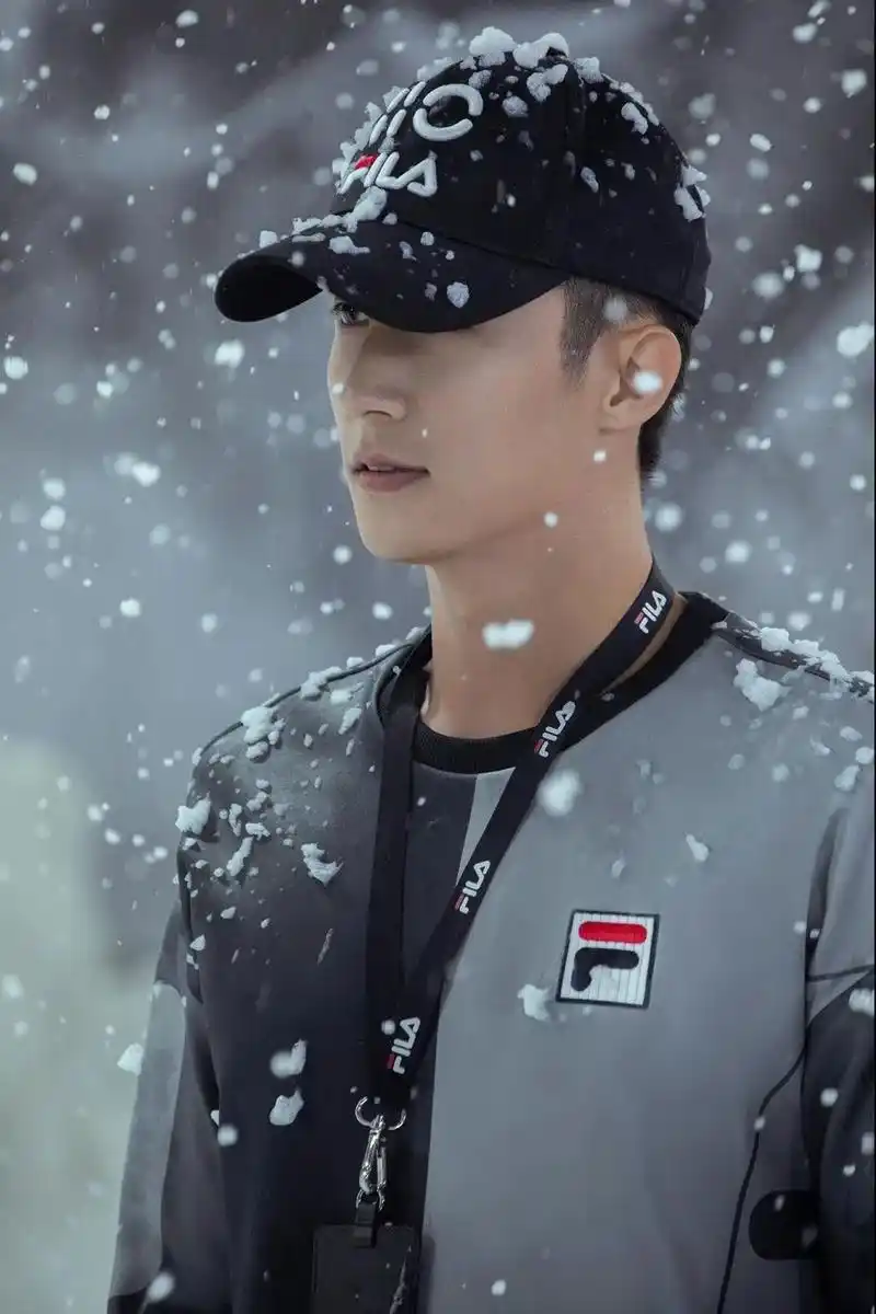 黄景瑜壁纸|你就站在原地安稳的被我喜欢就好