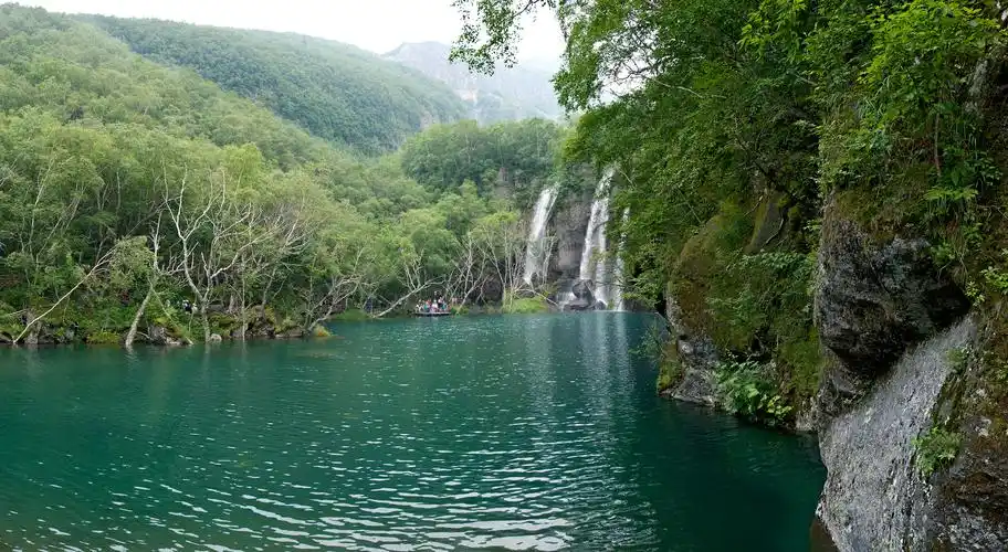 长白山小天池,绿渊潭,瀑布