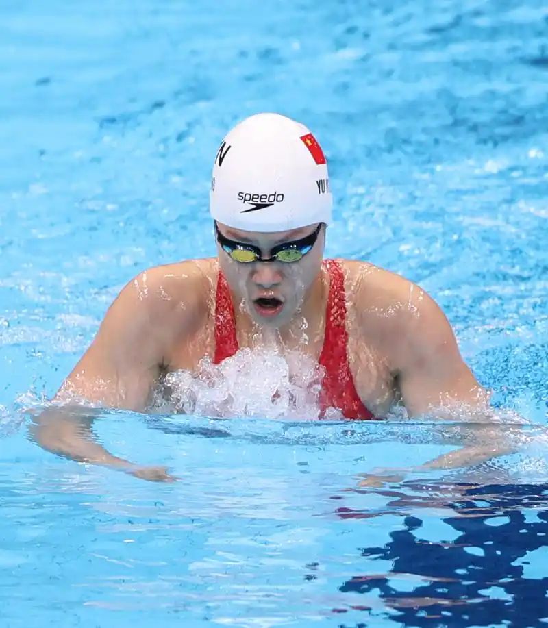 游泳——余依婷晋级女子200米个人混合泳决赛