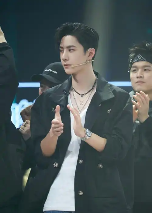 王一博这就是街舞3##王一博所在即舞台