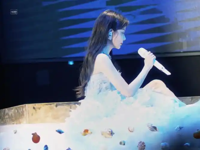 陈卓璇一万元舞台