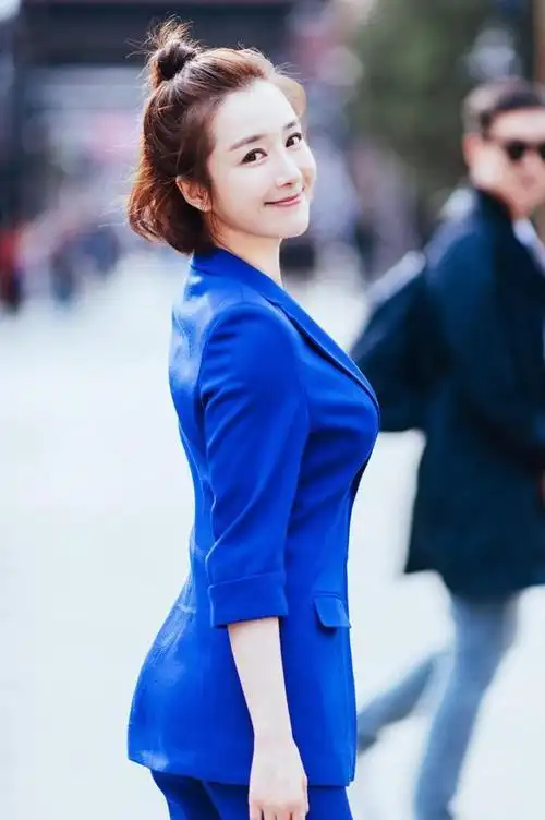 李依晓曾是古装第一美人被叶璇的狗咬伤脸后如今整容也难再红