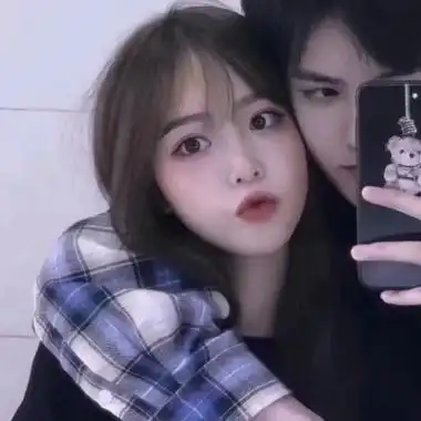 2020抖音最火的情侣头像 一人一半情侣专用