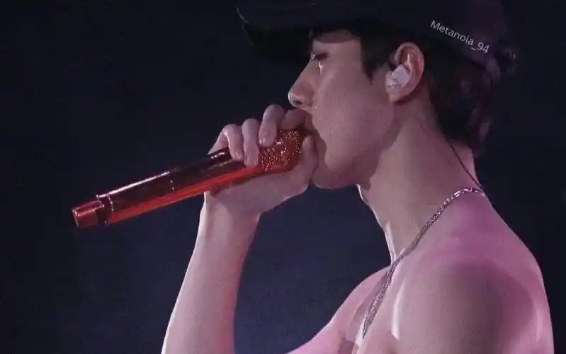 【吴世勋】现场版性感顶胯舞蹈《前夜》绝了