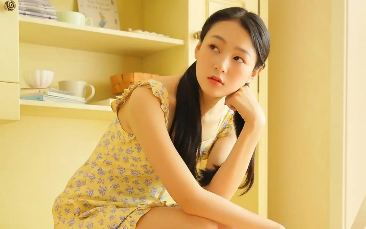 元气清纯小女高清桌面壁纸