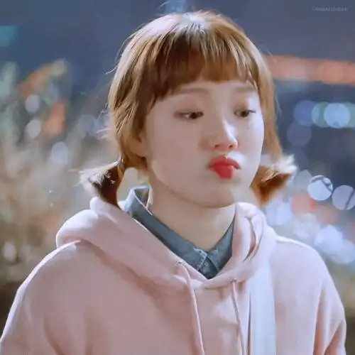 李圣经 欧尼 头像