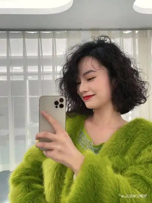 短发烫2022超流行这么美谁不爱