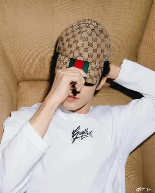 肖战 gucci##肖战##ruk##亿点曝光计划##时尚要闻##肖战不露脸的时尚