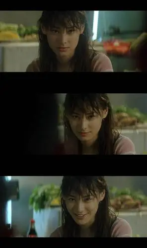 梁洛施去了伦敦时装周,机场照状态如何