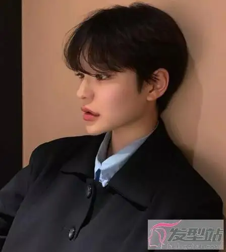 女生帅气中性短发 干练洒脱比男生酷三分_发型站_最新流行发型设计