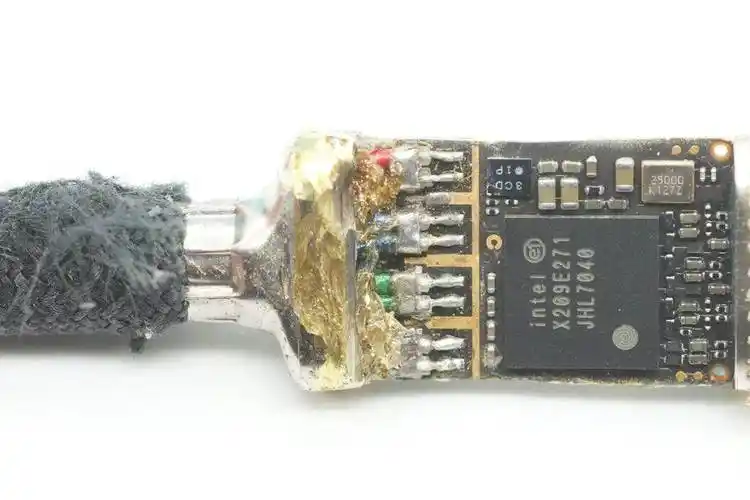 原创售价1169元做工如何苹果3米雷电4pro数据线拆解