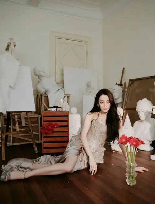 迪丽热巴 高跟凉鞋美jio丫