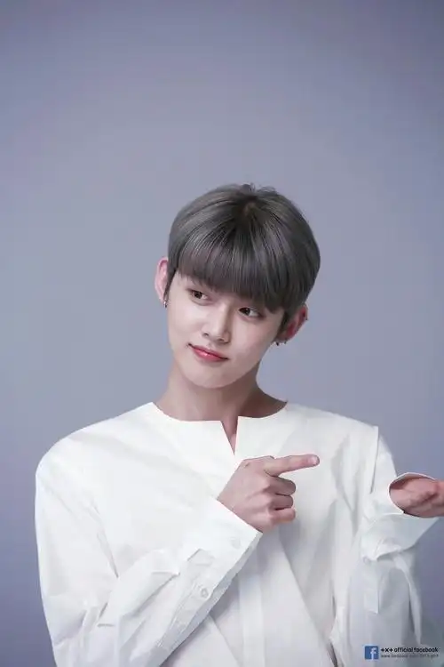 p>崔然竣,1999年9月13日出生于韩国首尔市城北区