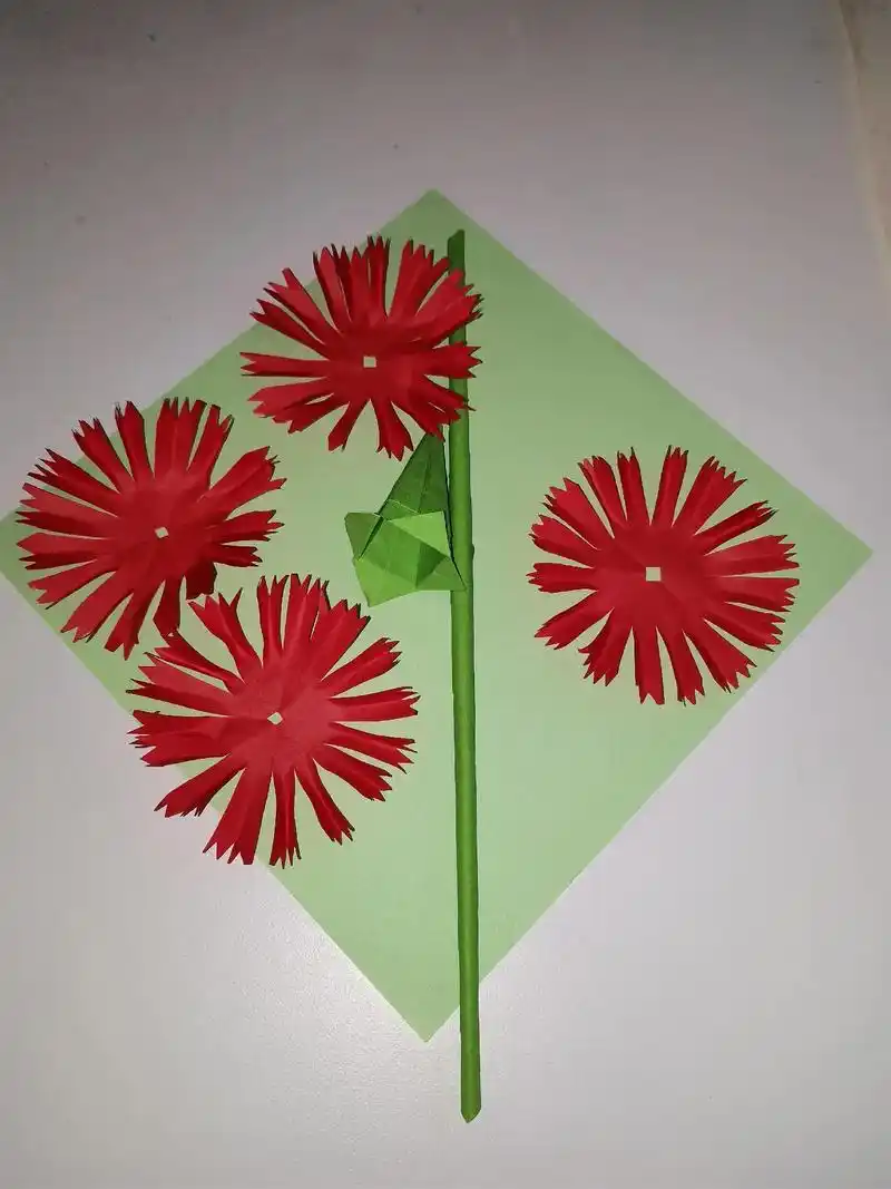 居家第15天,憋疯系列#花朵手工折纸 #纯手工 #简单易学  - 抖音