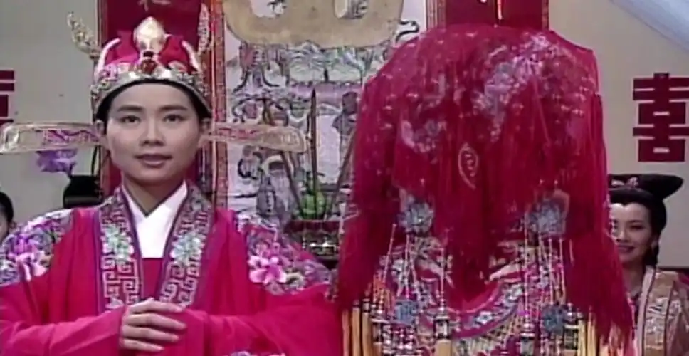 《新白娘子传奇》中的穿帮镜头,看这么多年竟没发现,太搞笑了!