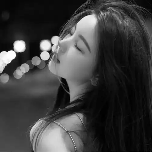 黑白头像伤感高冷图片