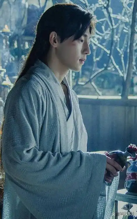 香蜜演员近况杨紫邓伦飞升一线而她不幸离世有人已查无此人