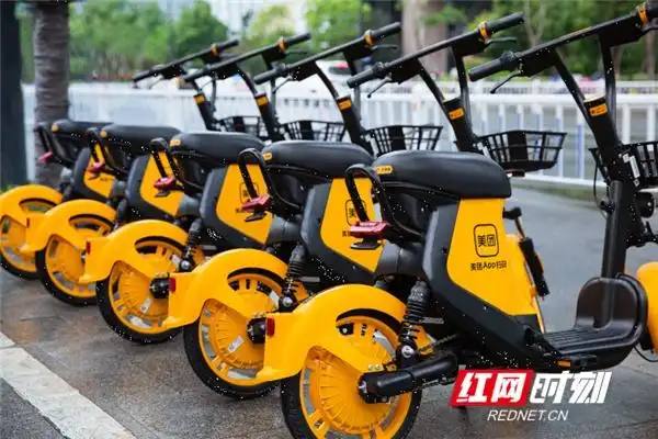 去网红长沙骑行打卡吧美团电单车联合红网送限量骑行大礼包