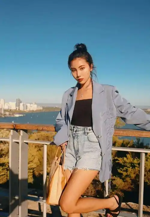 黄黑皮女生如何穿出高级感,掌握这一点就够_颜色_荧光_感觉