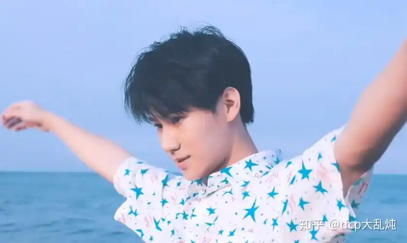 张真源近海狂想拍摄高清壁纸