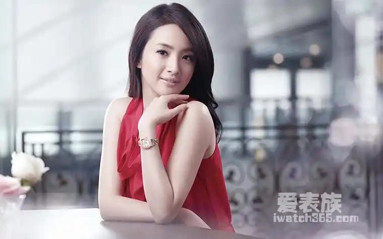 林依晨小姐特别代言的两款广告款,都搭载了seiko(精工)太阳电能机芯.