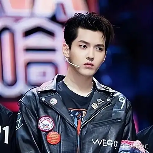 从顶流到弃子,吴亦凡狱中发胖20斤:我还是不敢看他妈妈的朋友圈