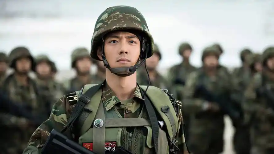 肖战被期待演反派,媒体评价可塑性强,《王牌部队》成征兵宣传片-第1张