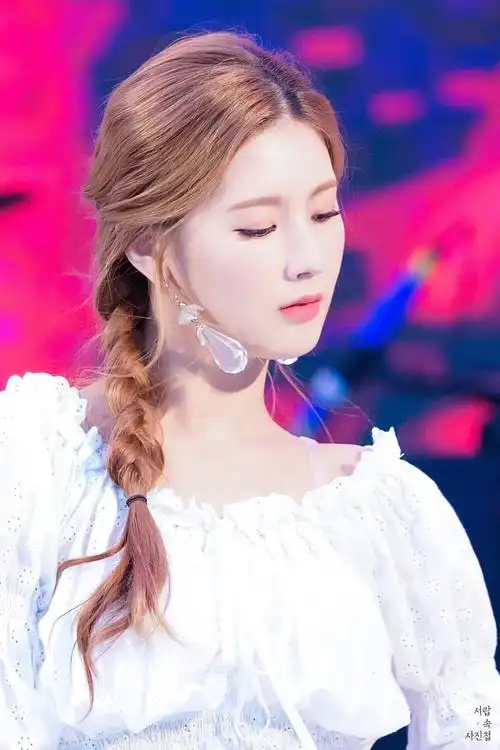 韩国女团gidle赵美延高清饭拍手机壁纸