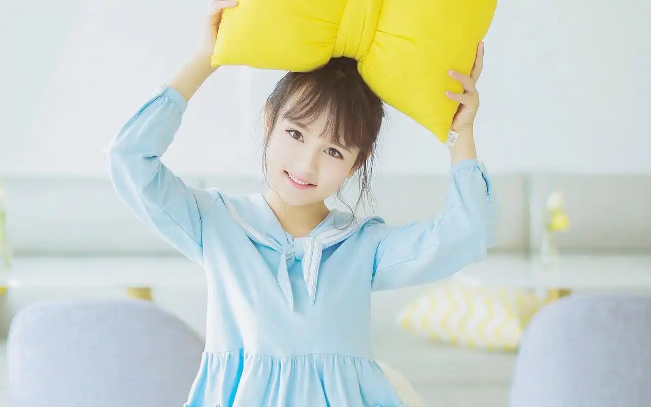 俏皮少女可爱高清写真唯美图片壁纸