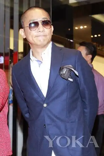 梁朝伟寸头造型亮相 显沧桑大叔范