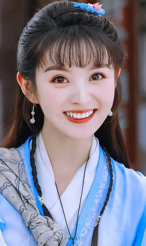 田曦薇##田曦薇我的宠物少将军# 小薄荷 | 剧照 修图 cr@苍狗照禄花