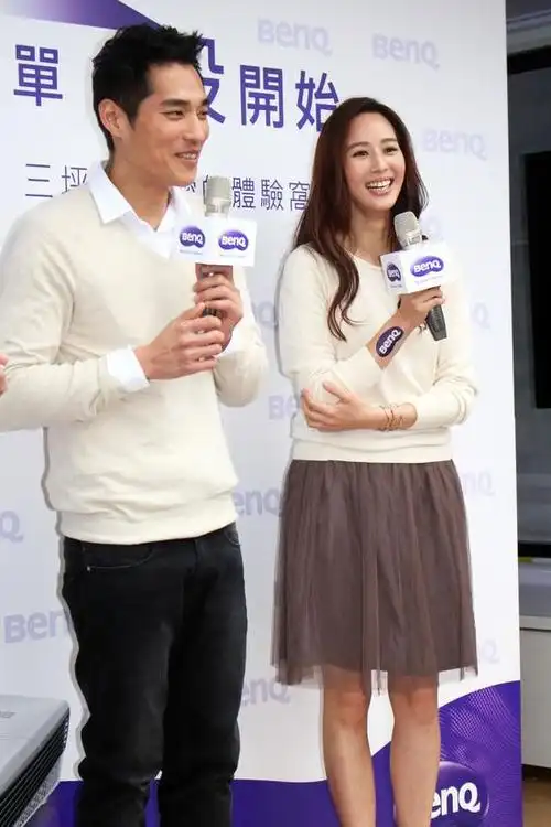 张钧甯宁刚与男友黄凯伟参加完好友ja ●【往下看,下一页更精彩