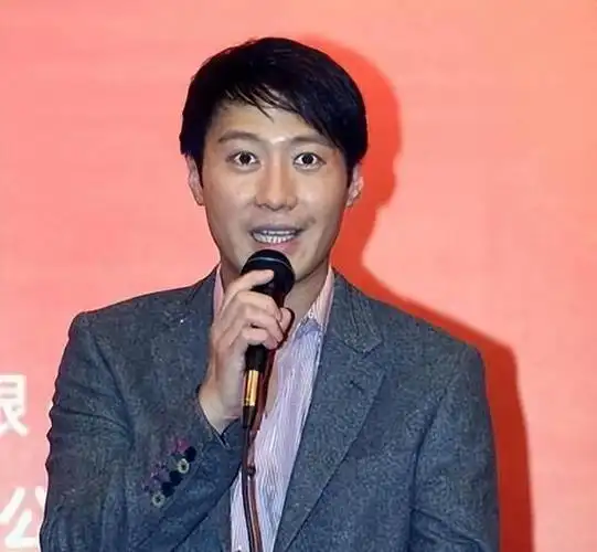 刘德华的"最新状况"曝光,居然头发全白?