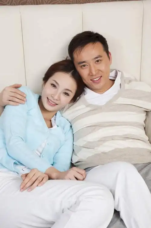 情侣 分享到: 图片编号: tkf005_2332666 授权许可类型: rf 图片尺寸